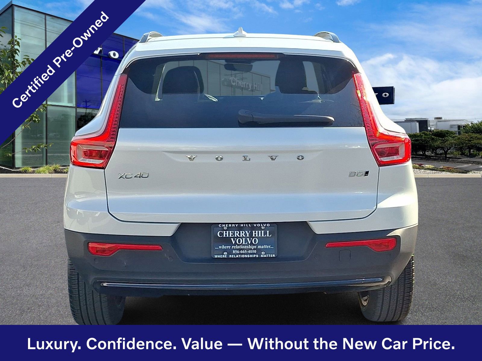 Certified 2023 Volvo XC40 B5 Plus w/ Protection Package Premier image 6