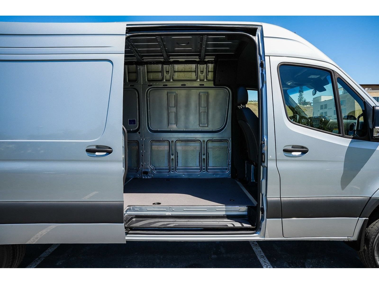 New 2025 Mercedes-Benz Sprinter 2500 image 18