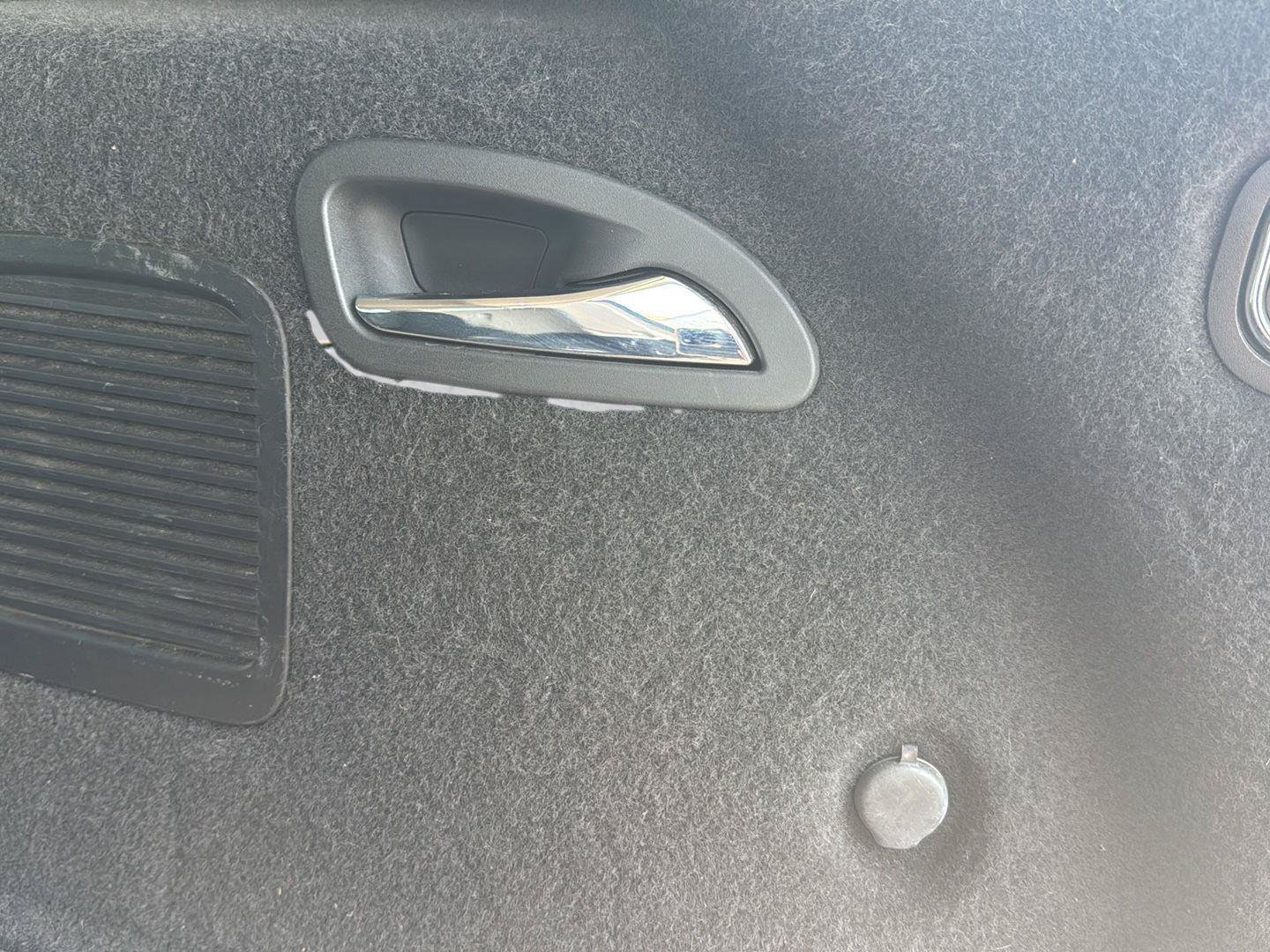 Used 2019 Buick Envision Essence FWD image 35