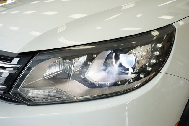 Used 2017 Volkswagen Tiguan Sport image 23