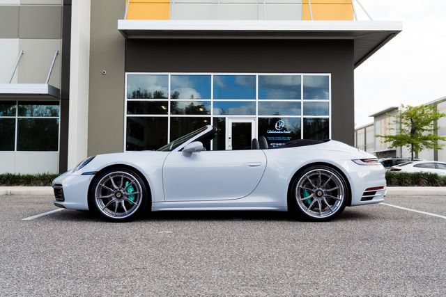 Used 2024 Porsche 911 Carrera RWD image 6