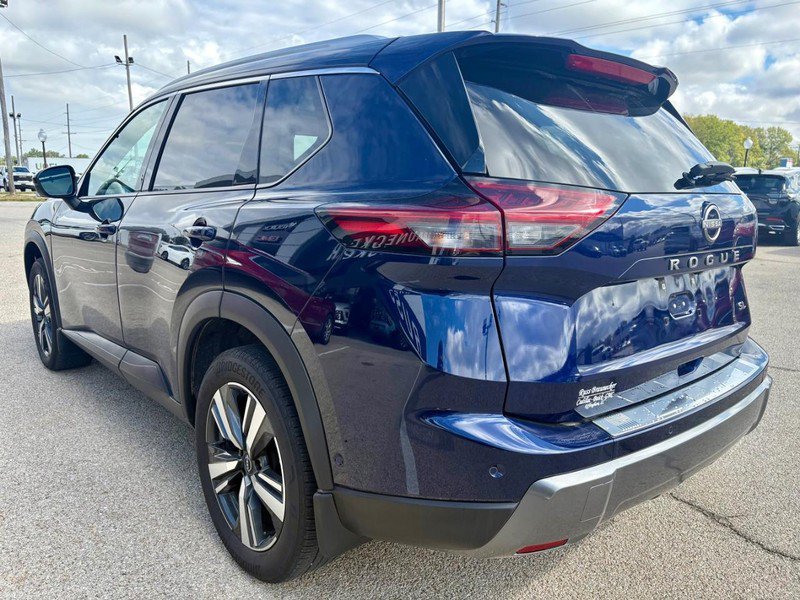 Used 2024 Nissan Rogue SL w/ SL Premium Package FWD image 7
