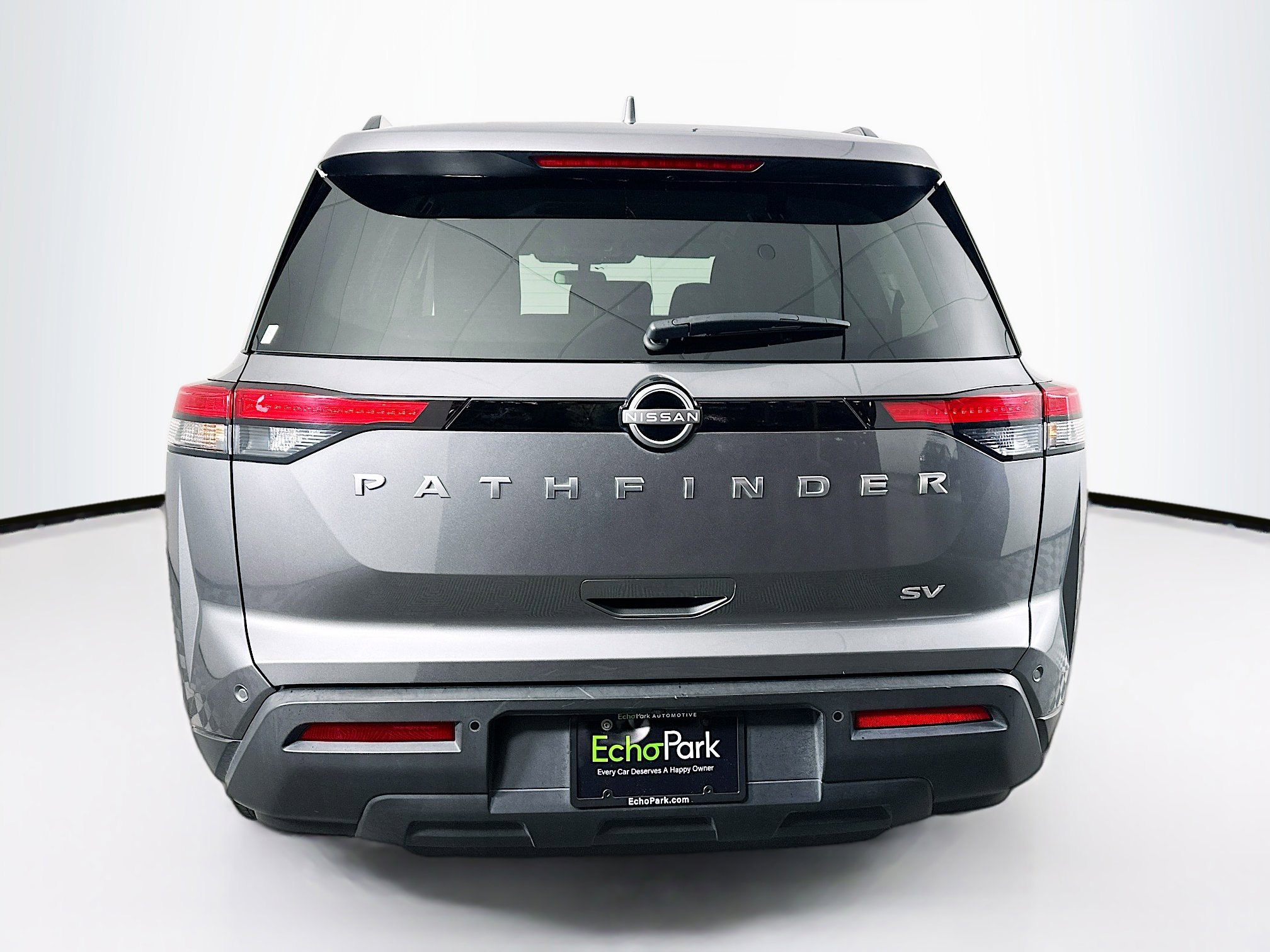 Used 2024 Nissan Pathfinder SV image 7