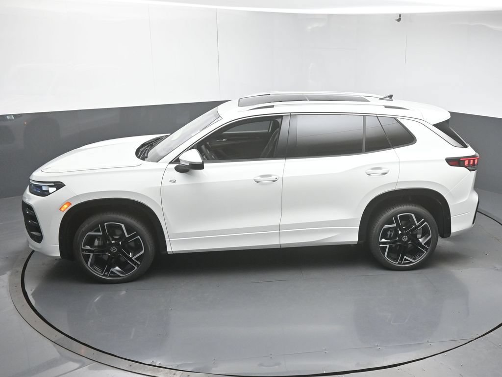 New 2026 Volkswagen Tiguan SEL R-Line AWD/4WD image 46