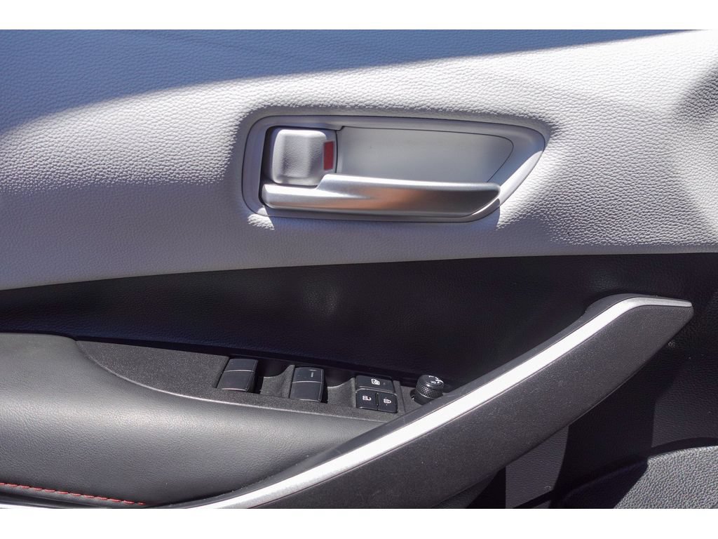 Used 2025 Toyota Corolla SE FWD image 11