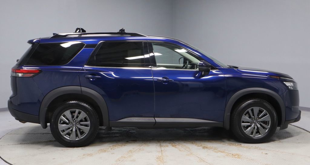 Certified 2023 Nissan Pathfinder SV w/ SV Black Package image 12
