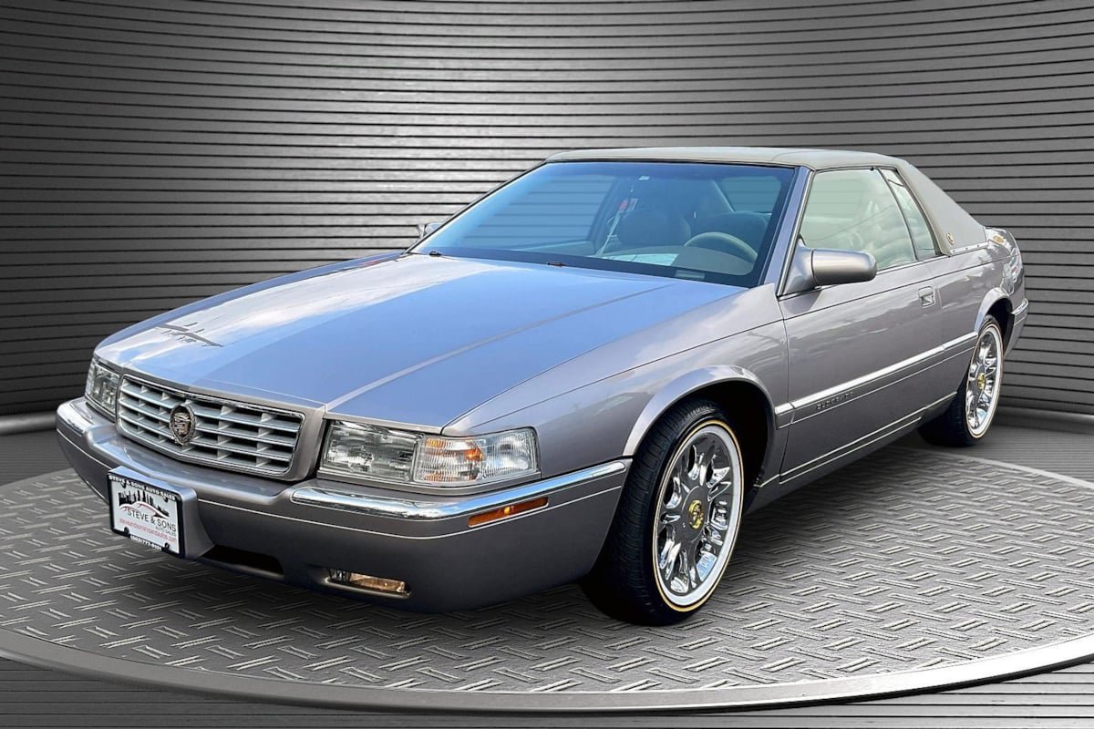 Used 1996 Cadillac Eldorado FWD image 3