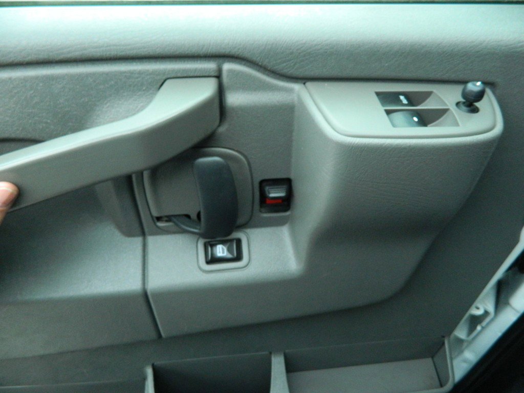 Used 2019 Chevrolet Express 2500 w/ Communications Package image 21