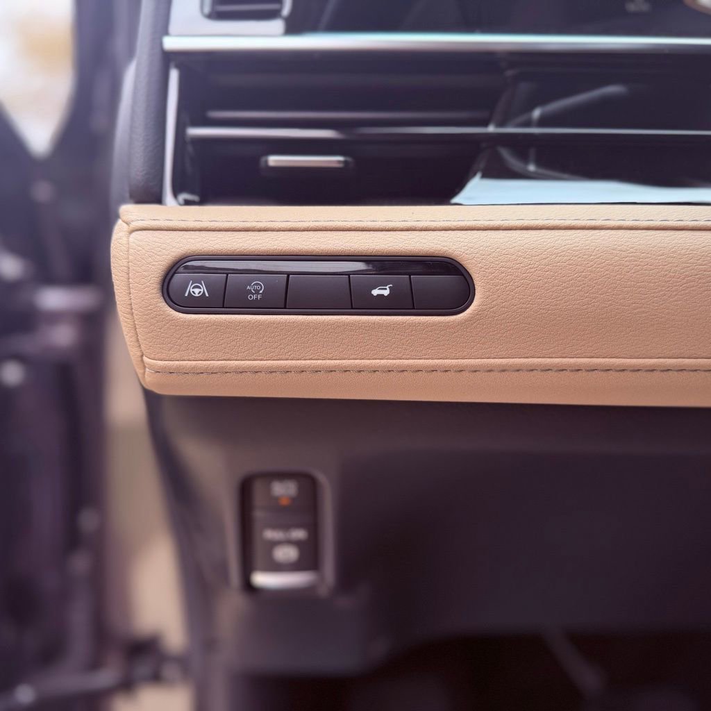 Certified 2026 INFINITI QX80 Pure w/ Cargo Package image 21