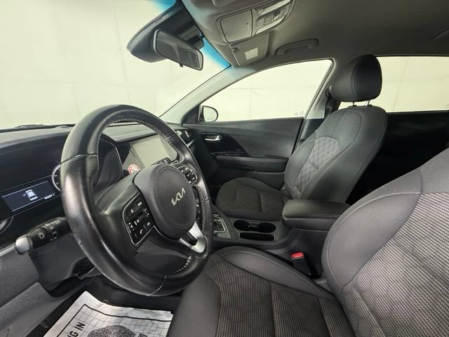 Used 2022 Kia Niro LXS FWD image 16