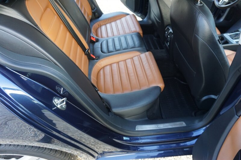 Used 2014 Volkswagen CC Executive FWD image 27