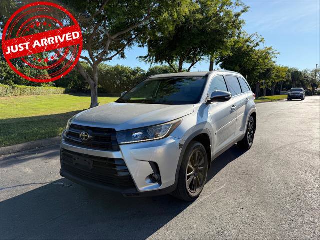 Used 2019 Toyota Highlander SE