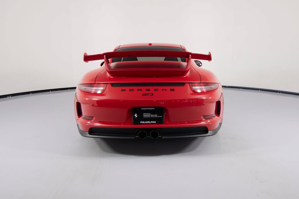 Certified 2015 Porsche 911 GT3 RWD image 9