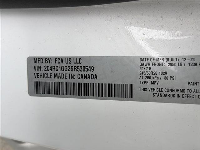 Used 2025 Chrysler Pacifica Limited FWD image 28