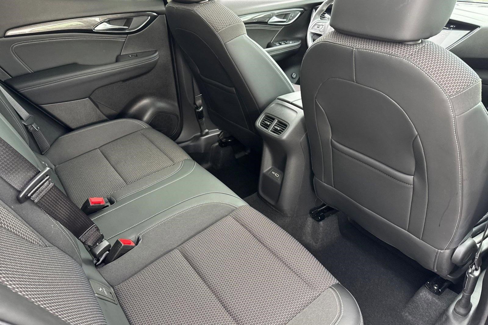Used 2022 Buick Envision Preferred image 29