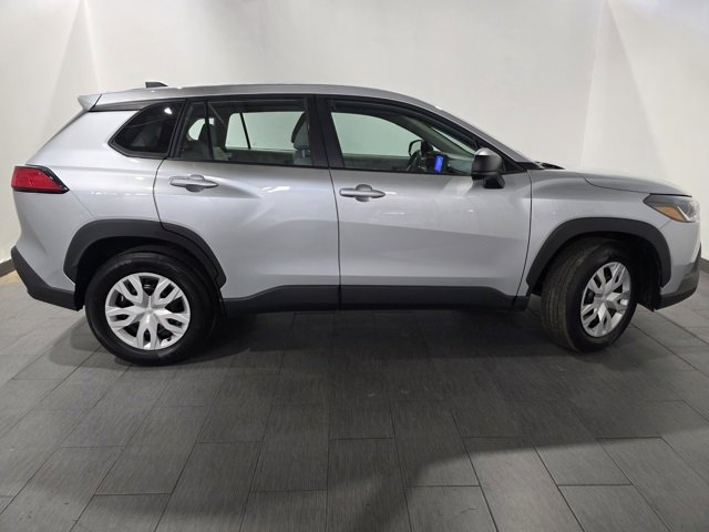 Used 2023 Toyota Corolla Cross L image 6