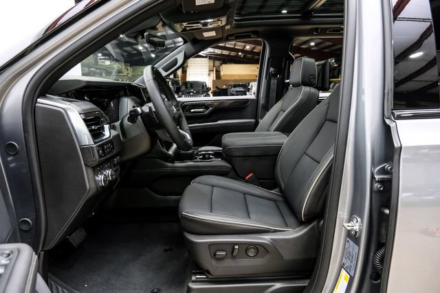 Used 2026 GMC Yukon Elevation w/ Elevation Premium Package AWD/4WD image 13