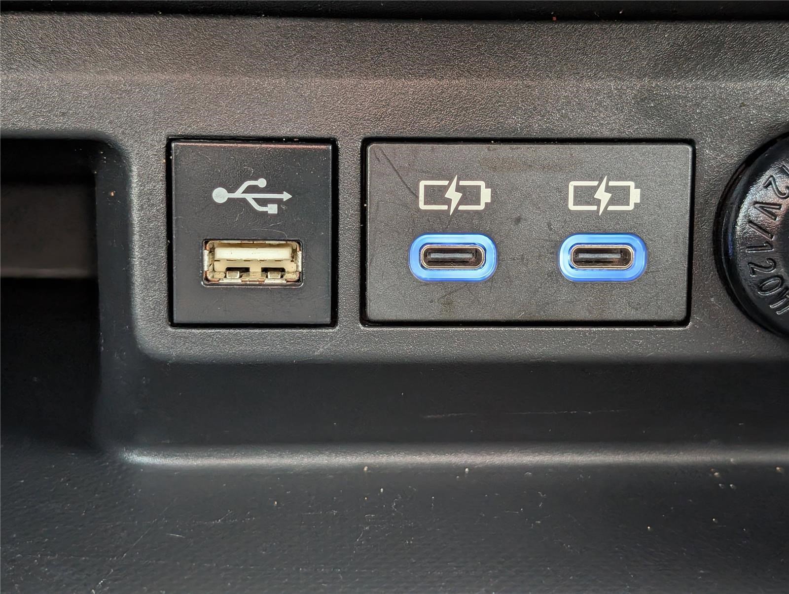 Used 2022 Toyota Highlander XLE image 26