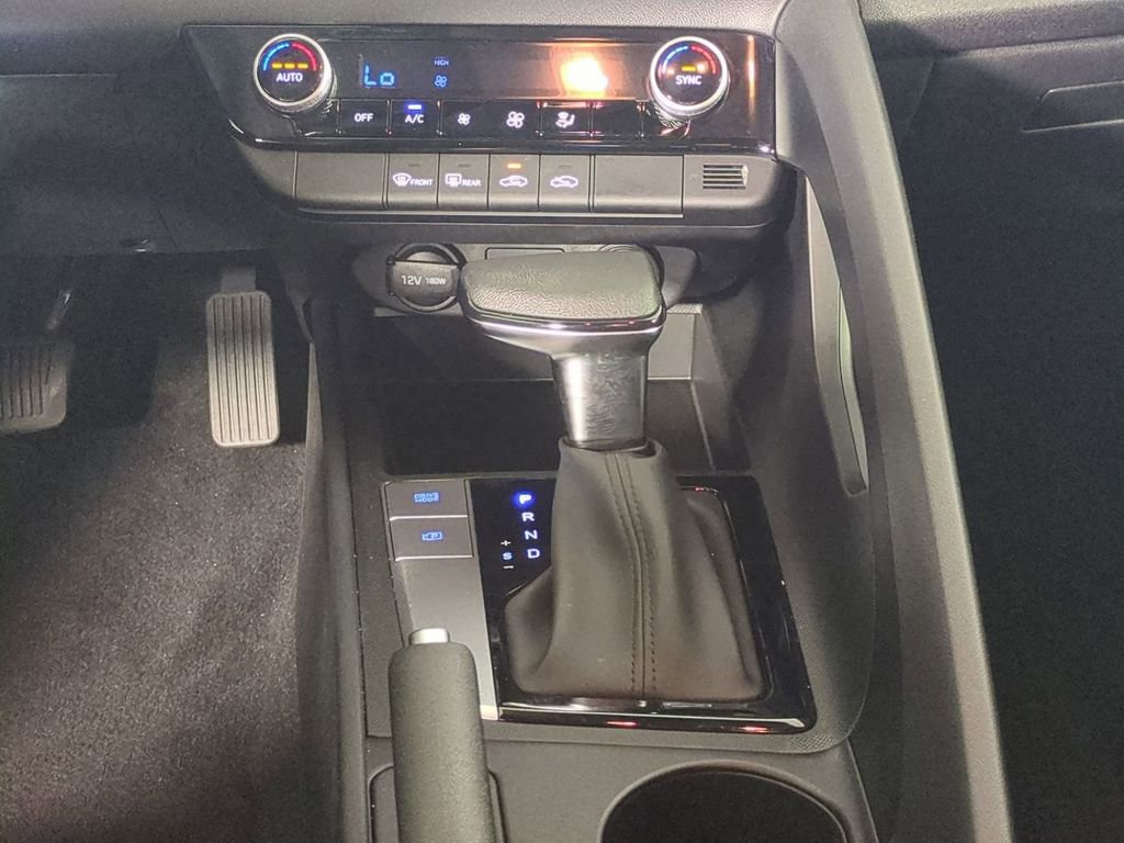 Used 2023 Hyundai Elantra SEL FWD image 19