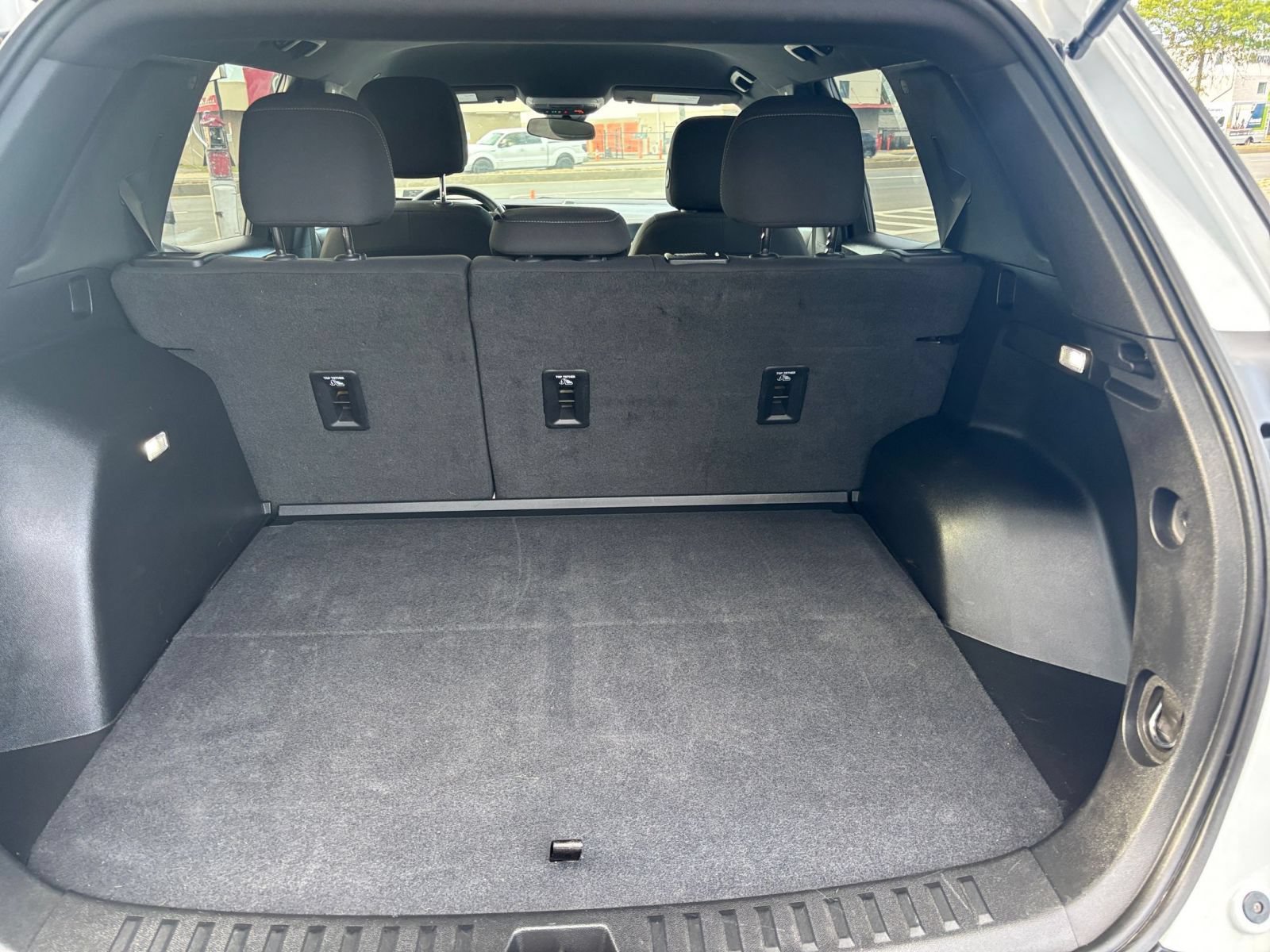 Used 2025 Chevrolet Equinox LT FWD image 29