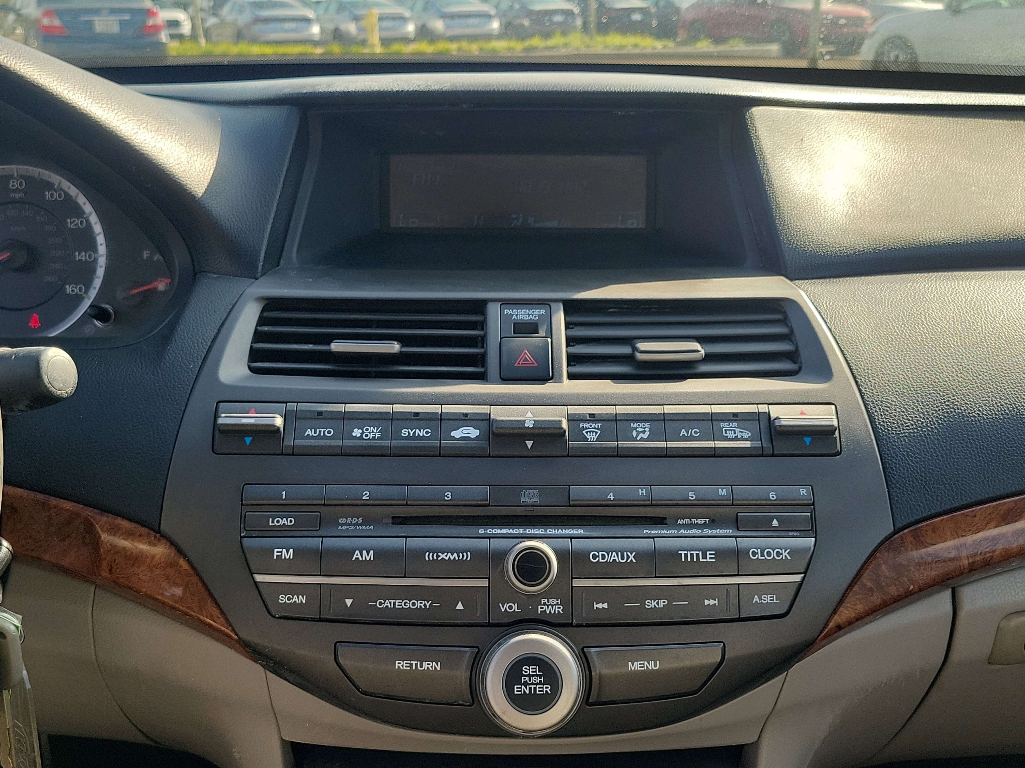Used 2011 Honda Accord EX-L image 17
