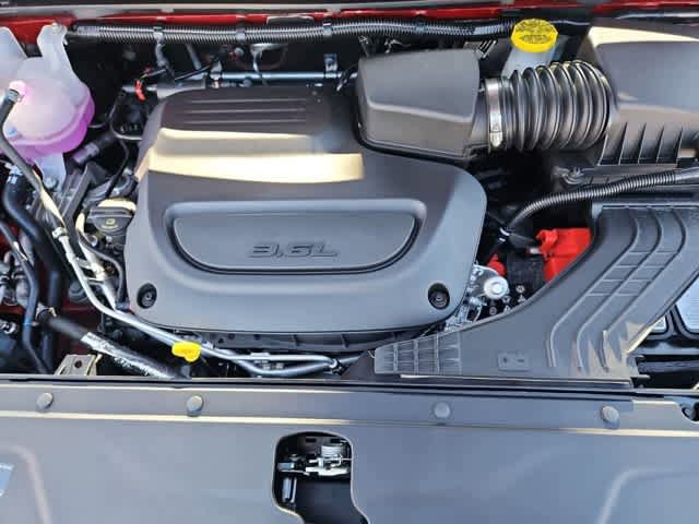 New 2026 Chrysler Pacifica Limited AWD/4WD image 14