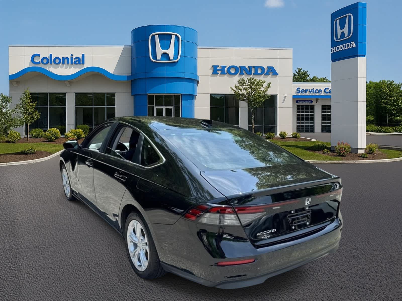 Used 2025 Honda Accord LX image 4