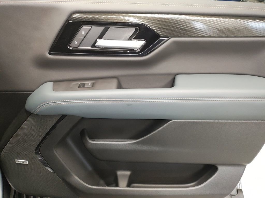 New 2026 GMC Yukon XL AT4 w/ AT4 Premium Plus Package image 10