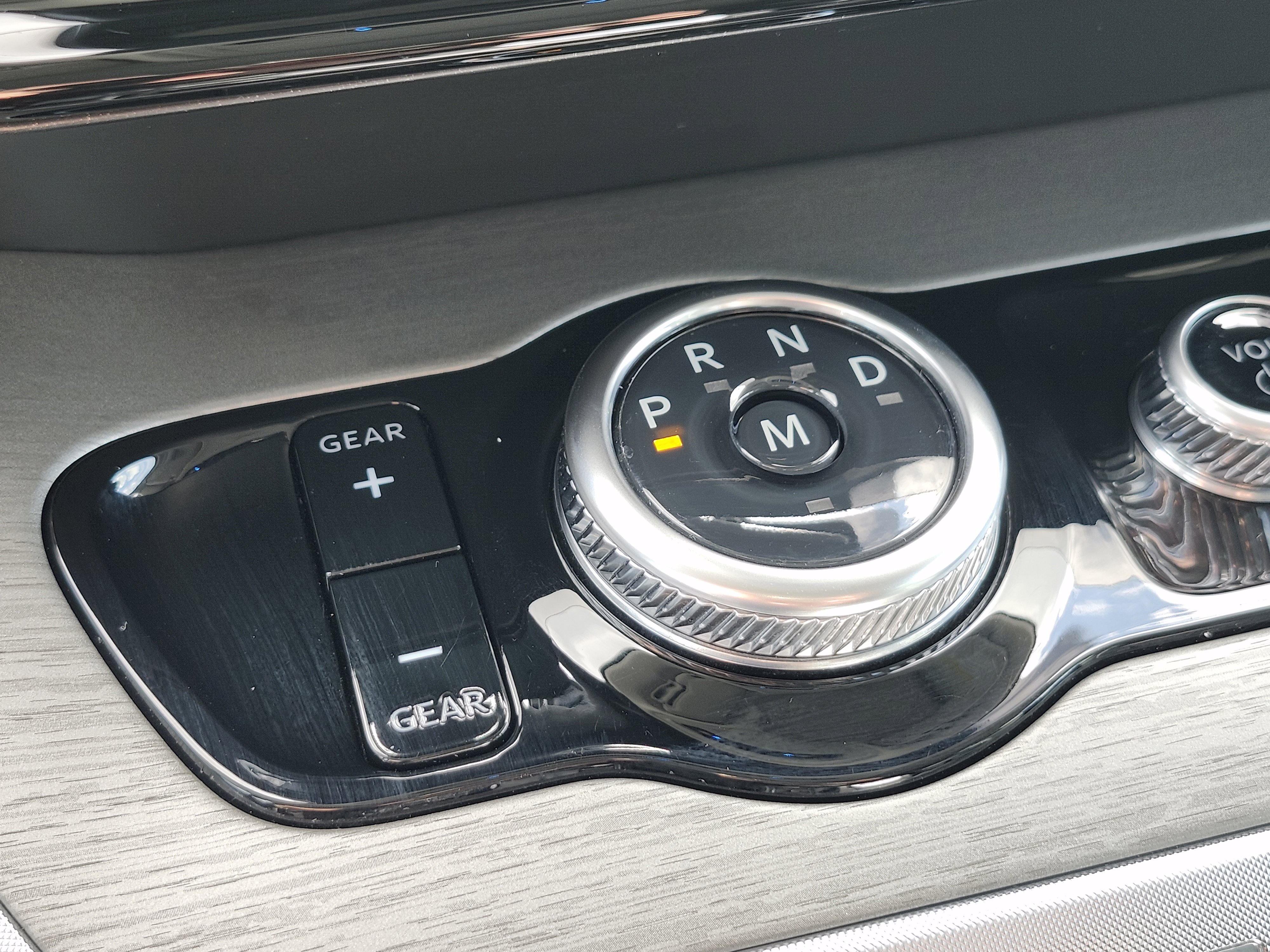 Used 2025 Ford Expedition Platinum AWD/4WD image 9