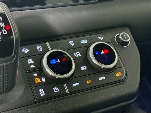 Certified 2023 Land Rover Defender 110 X-Dynamic SE image 23