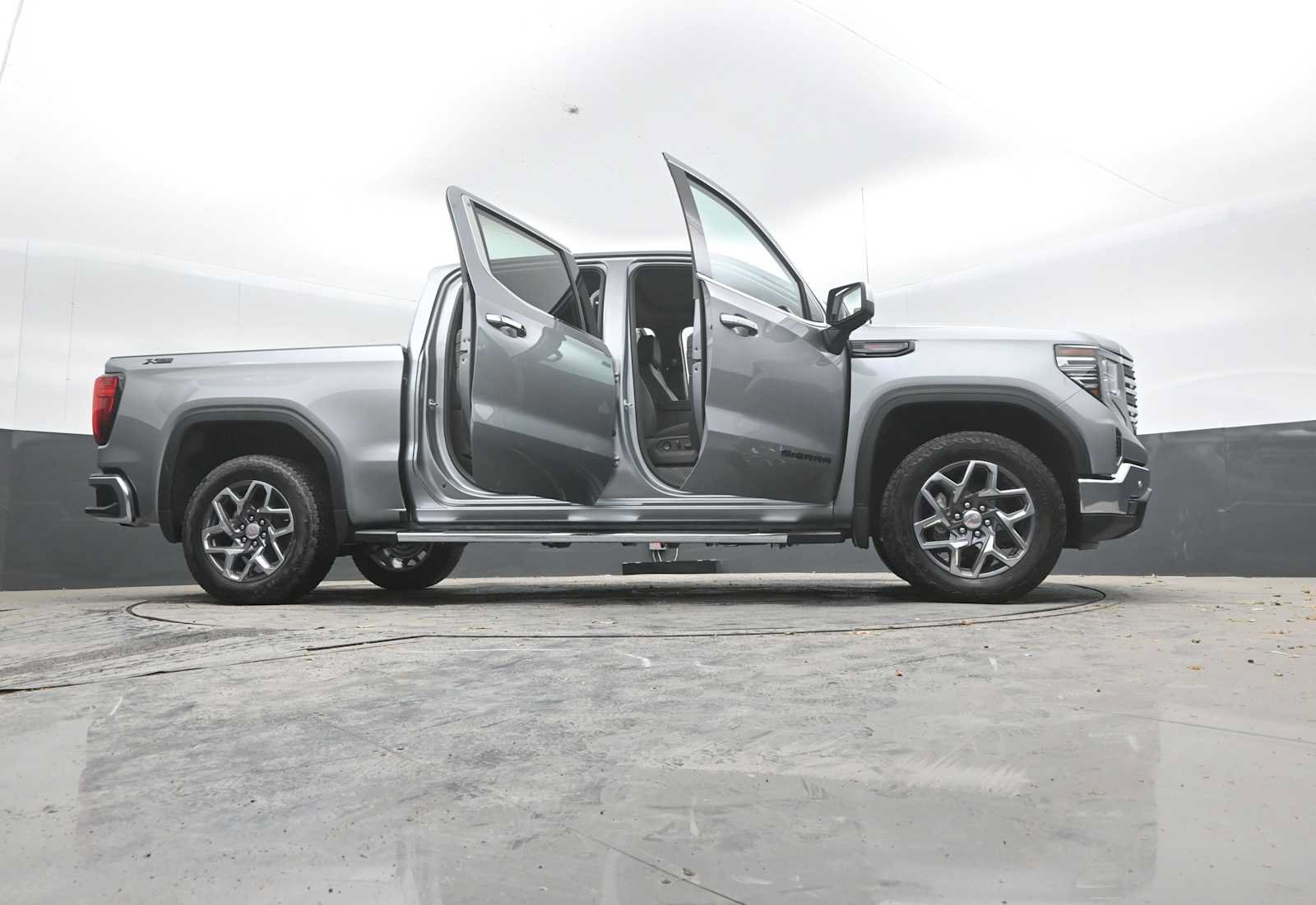 New 2026 GMC Sierra 1500 SLT w/ SLT Premium Package AWD/4WD image 38
