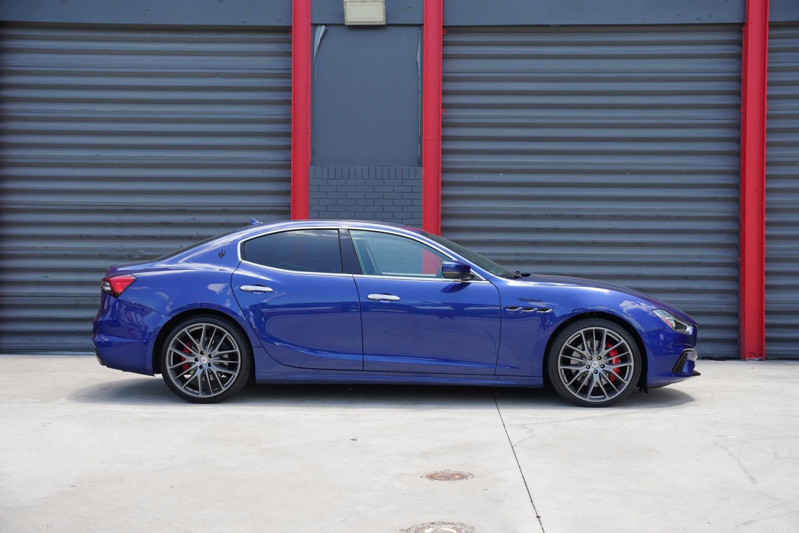 Used 2022 Maserati Ghibli Modena Q4 AWD/4WD image 10