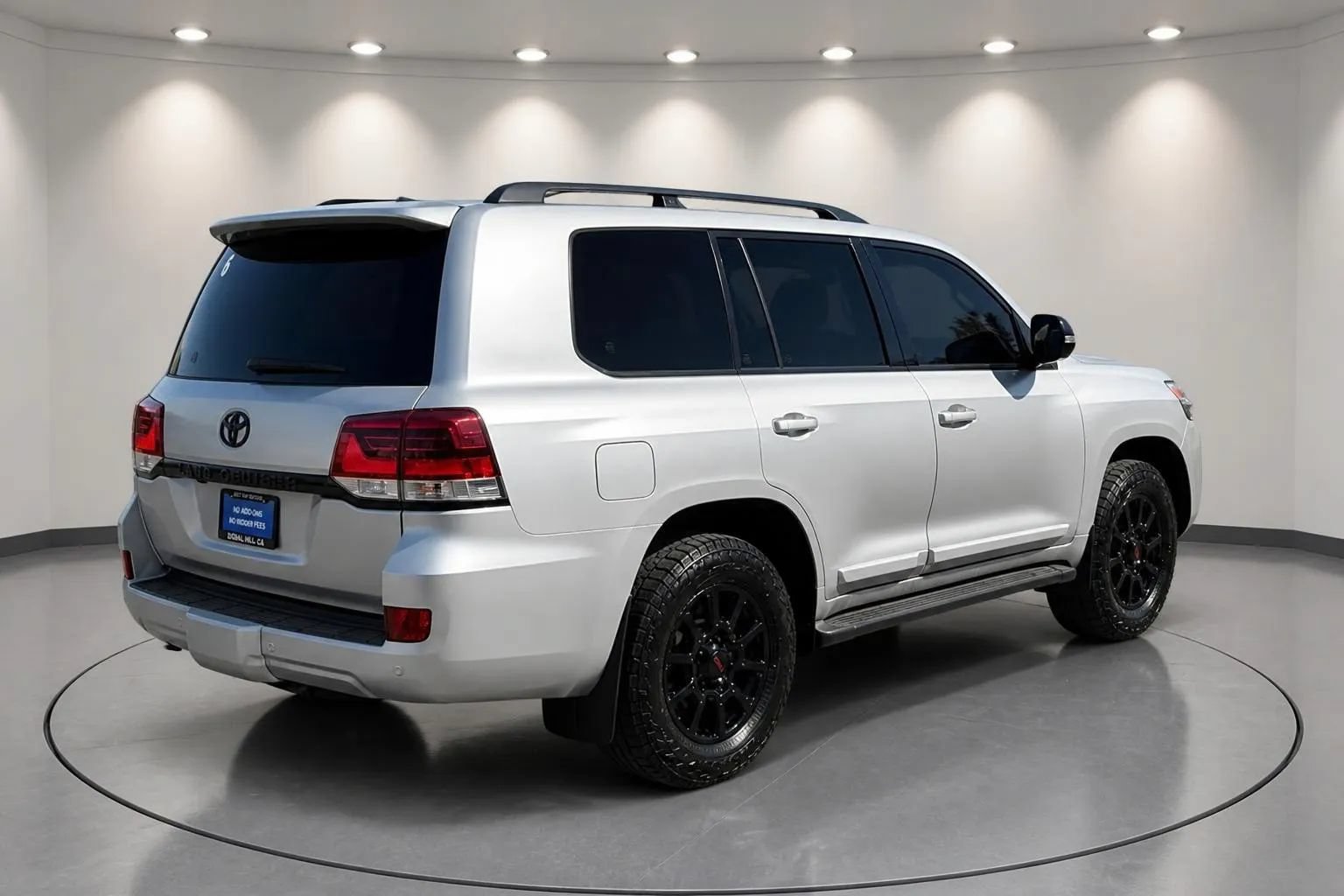 Used 2017 Toyota Land Cruiser AWD/4WD image 6