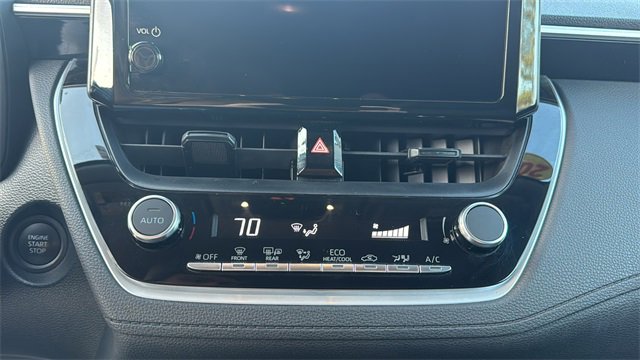 Used 2024 Toyota Corolla Cross LE image 17