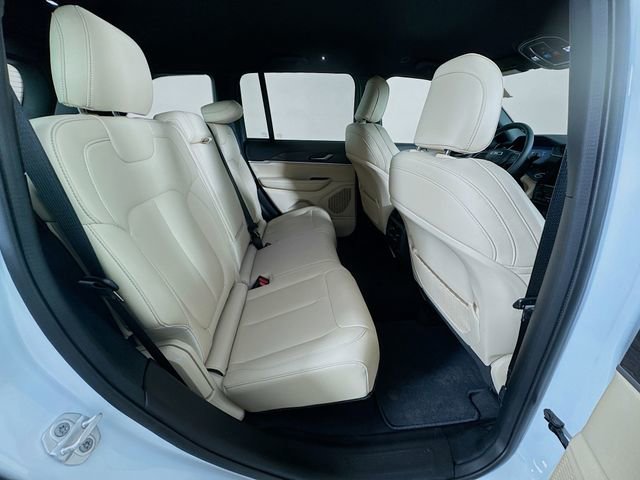 Used 2024 Jeep Grand Cherokee Limited image 32