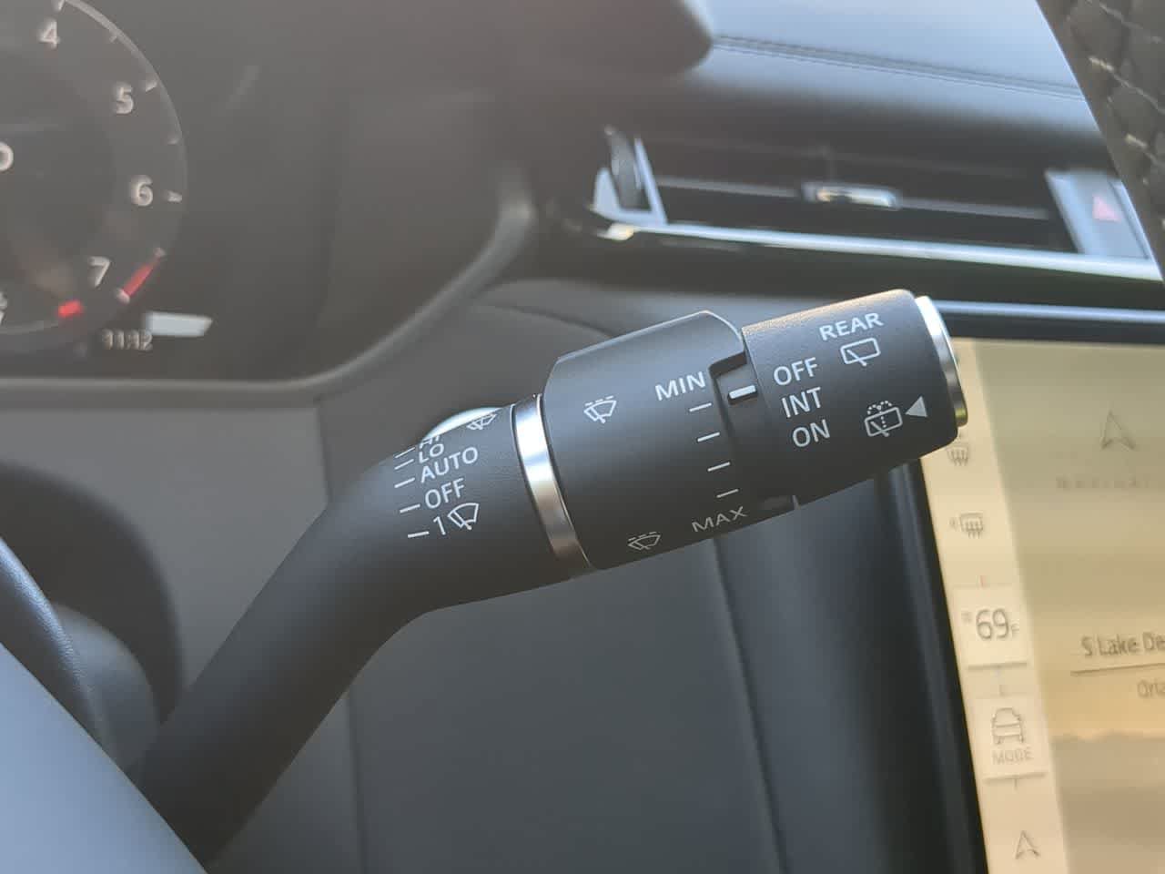 New 2026 Land Rover Range Rover Velar Dynamic SE AWD/4WD image 27