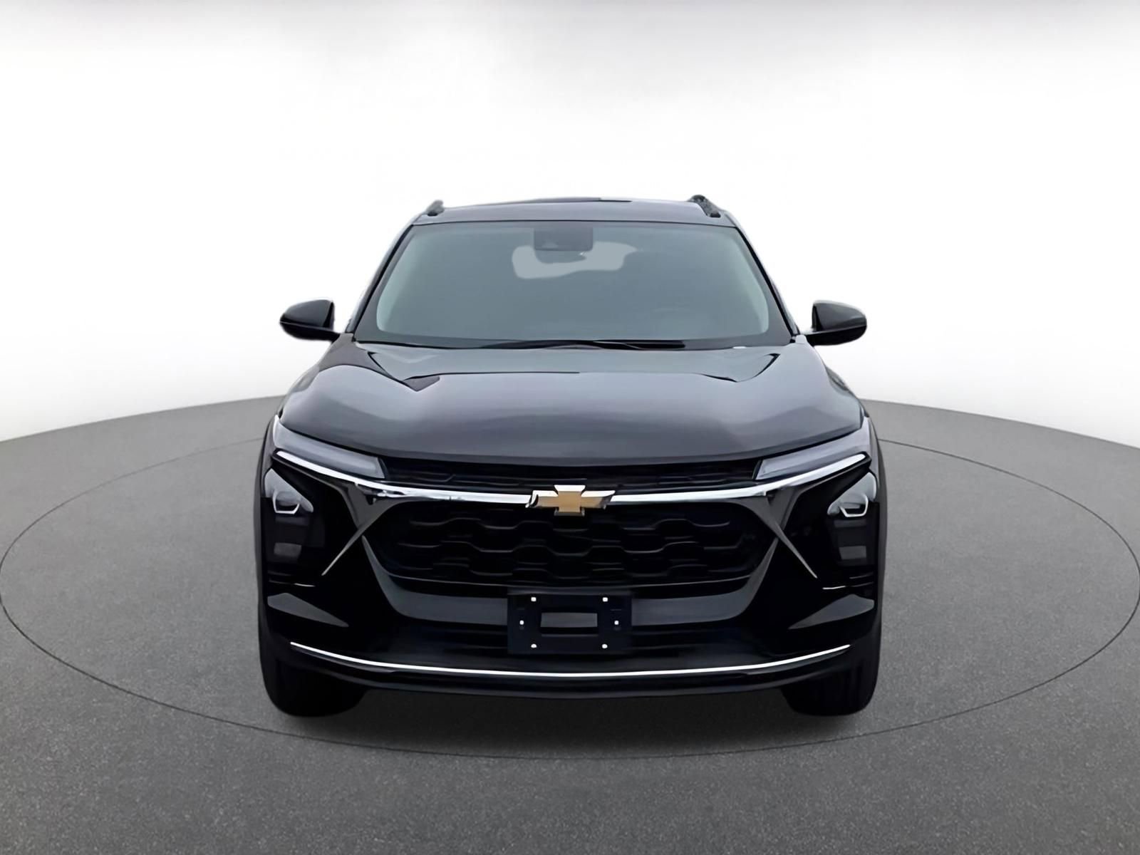 Used 2025 Chevrolet Trax LT w/ LT Convenience Package FWD image 4