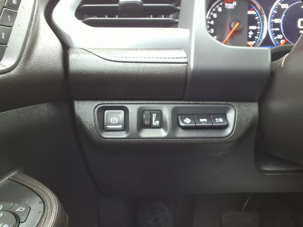Used 2023 GMC Acadia SLT w/ Technology Package FWD image 15