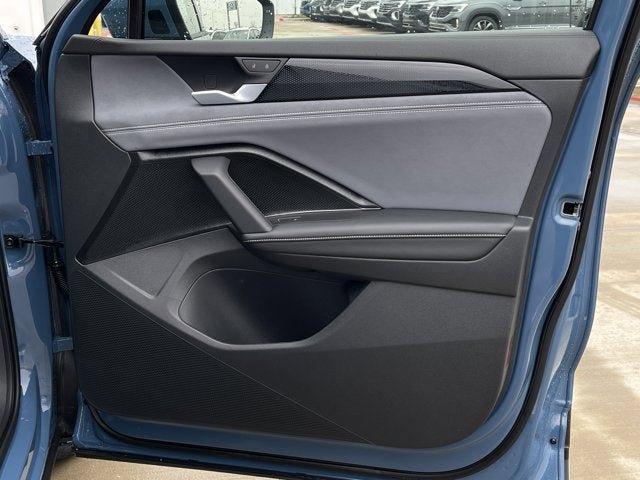 New 2026 Volkswagen Tiguan SE FWD image 18