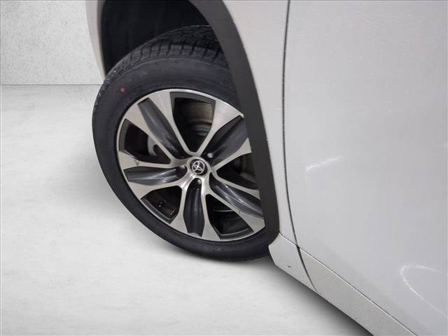 Used 2023 Toyota Highlander XLE FWD image 10