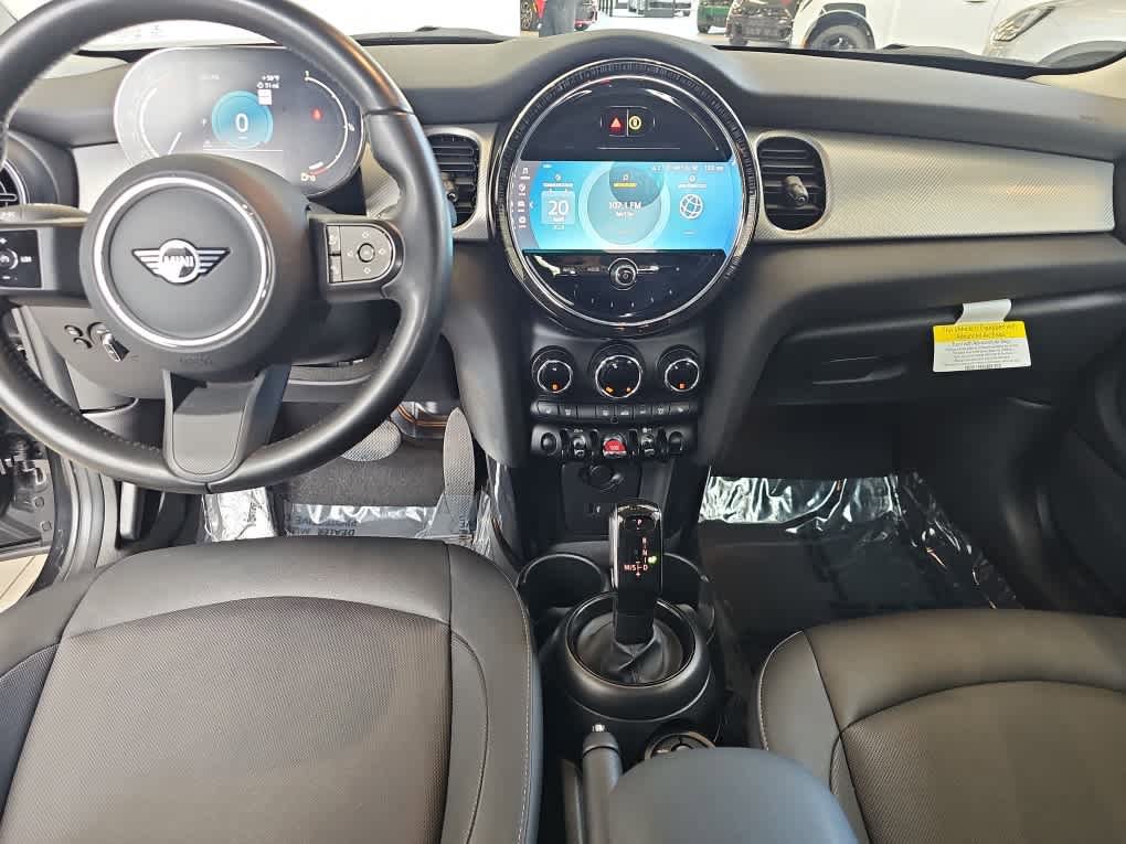 Certified 2023 MINI Cooper 2-Door Hardtop image 16