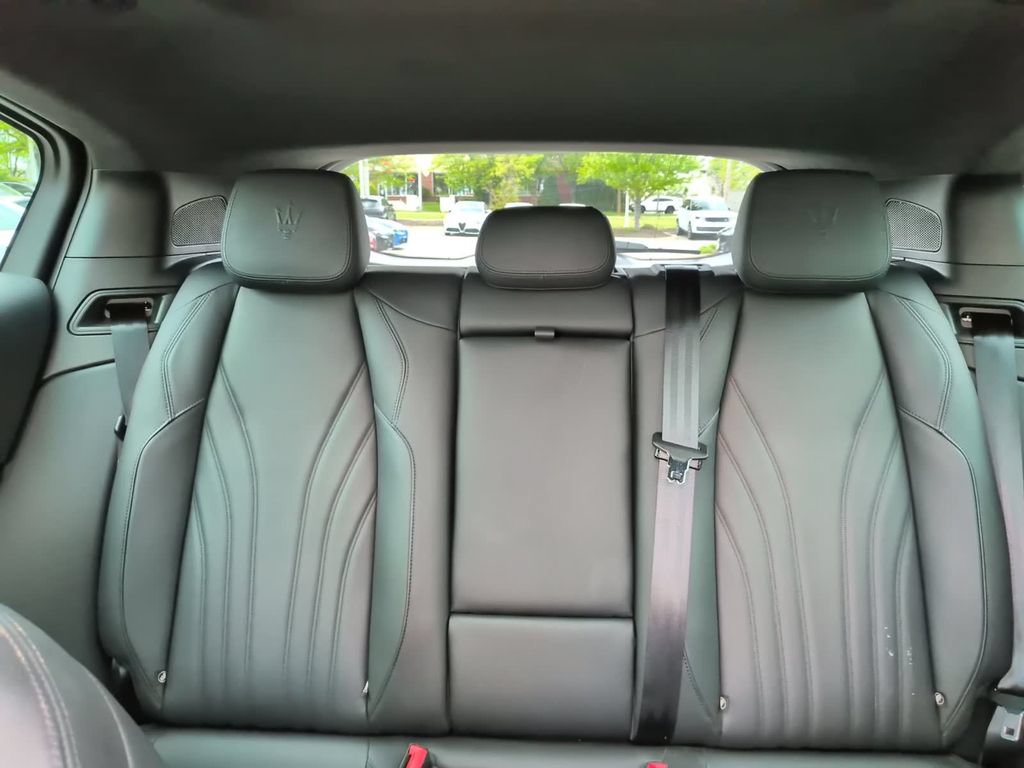Used 2023 Maserati Grecale Modena AWD/4WD image 30