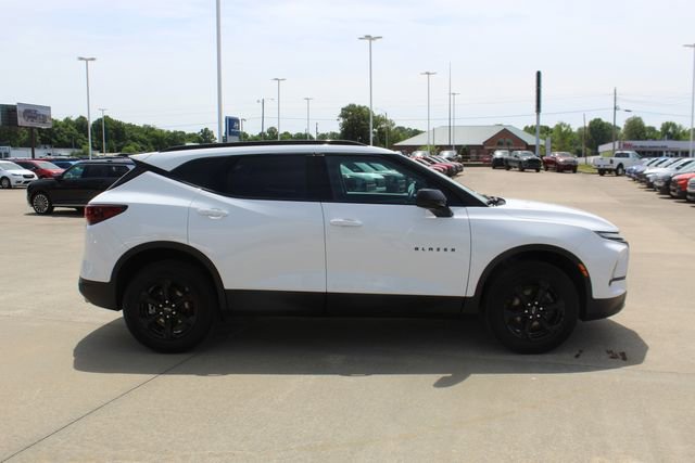 Used 2024 Chevrolet Blazer LT w/ Convenience Package FWD image 6