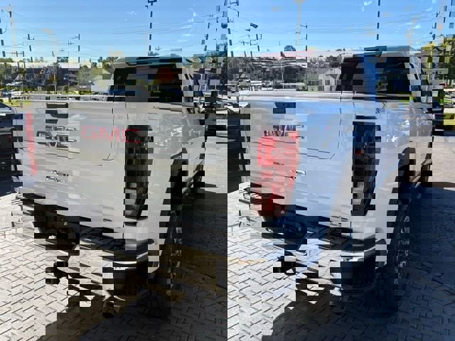 New 2025 GMC Sierra 2500 SLE image 9