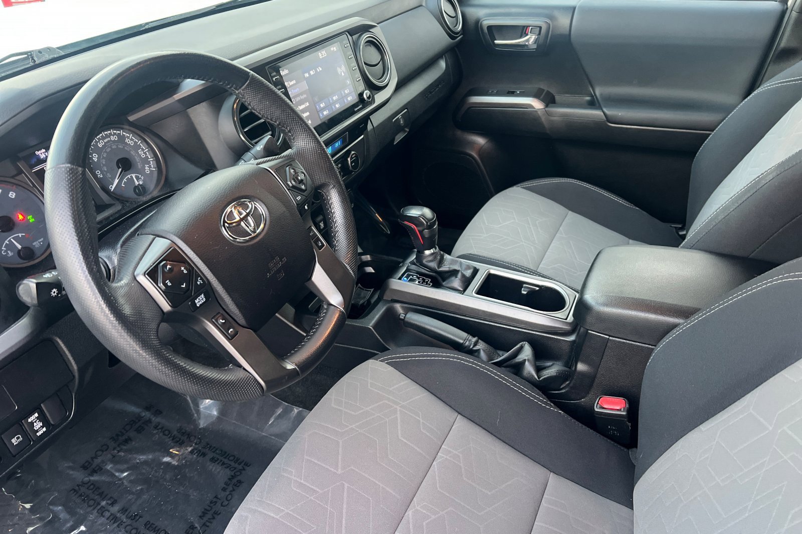 Used 2021 Toyota Tacoma TRD Off-Road image 11