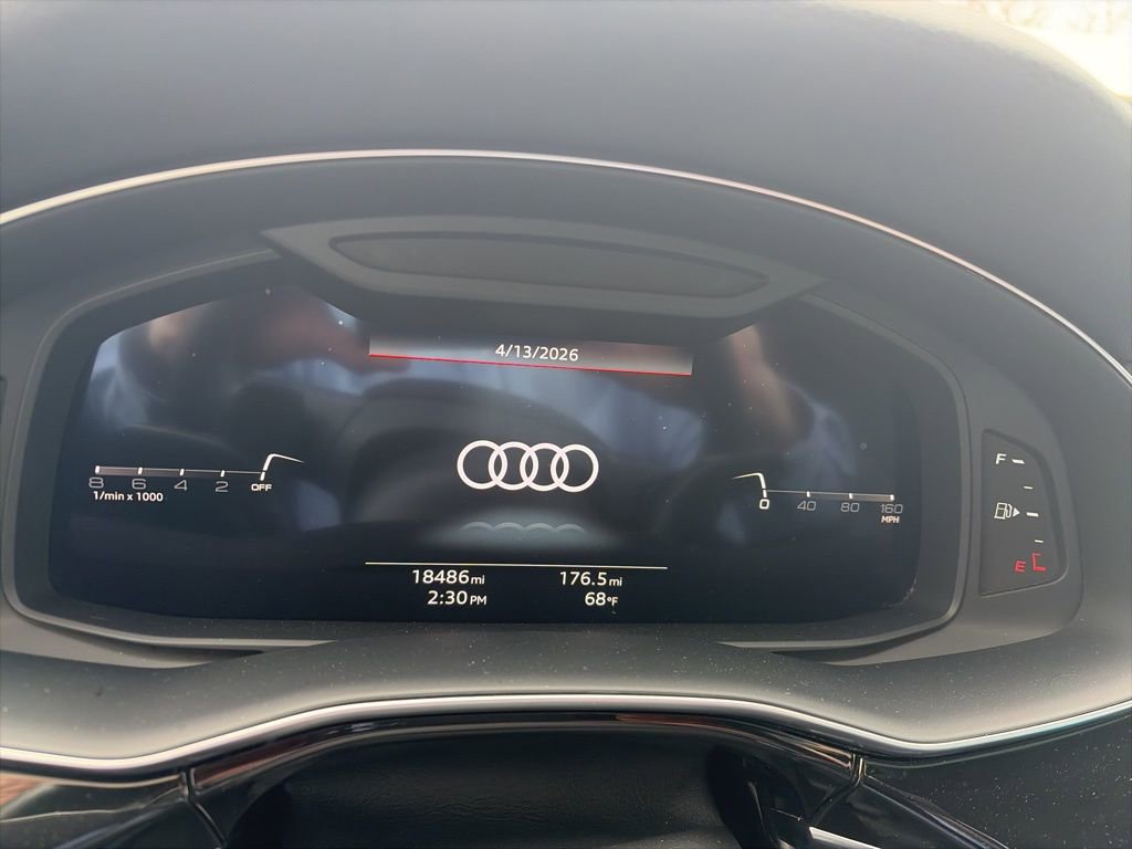 Used 2023 Audi Q8 Premium w/ Convenience Package AWD/4WD image 2