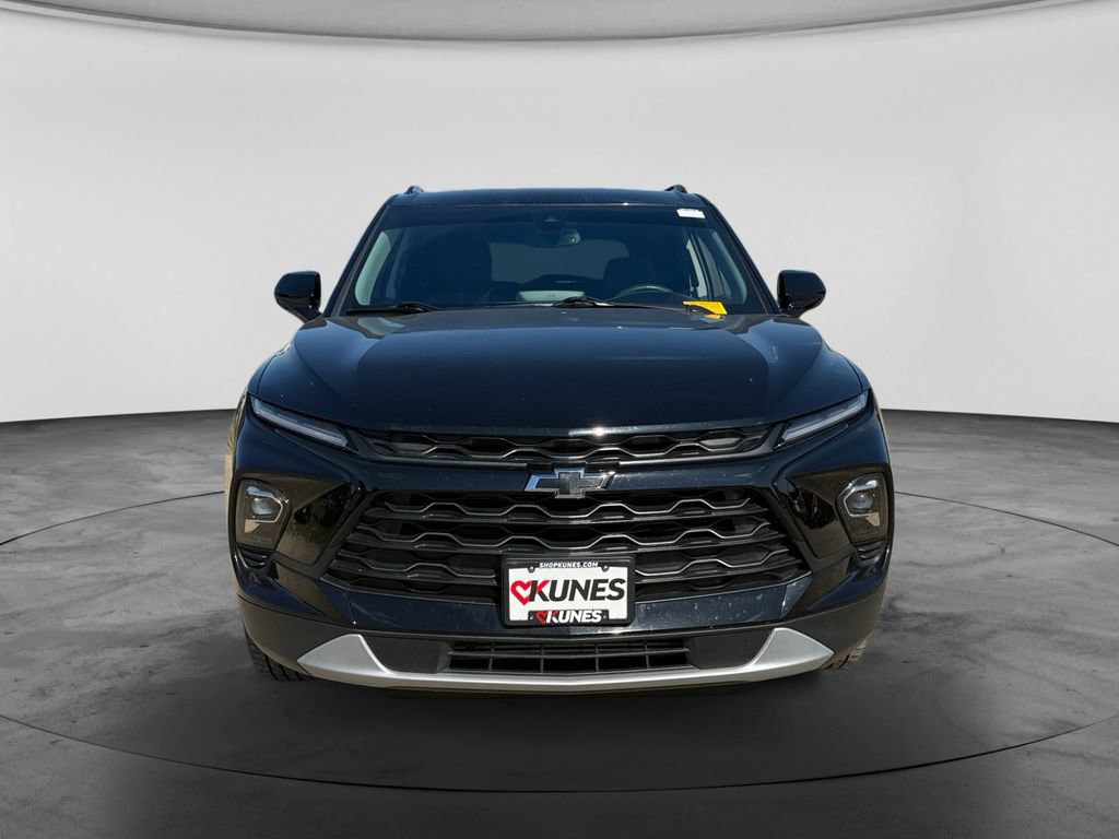 Used 2023 Chevrolet Blazer LT w/ Convenience Package AWD/4WD image 3