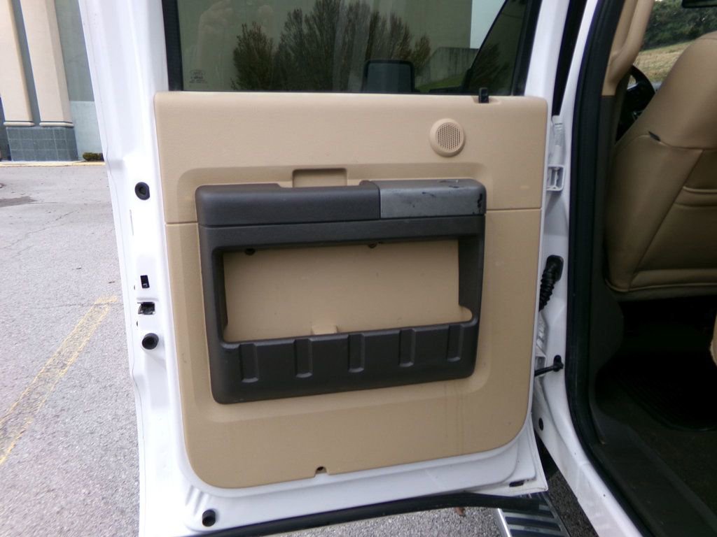 Used 2012 Ford F350 Lariat w/ Lariat Interior Pkg image 13