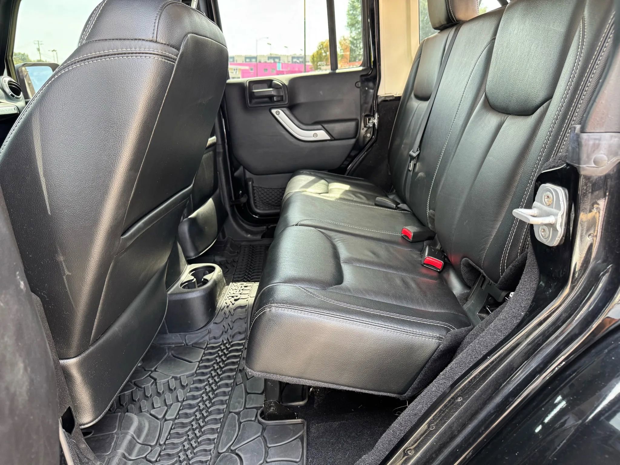 Used 2013 Jeep Wrangler Unlimited Sahara w/ Connectivity Group image 16