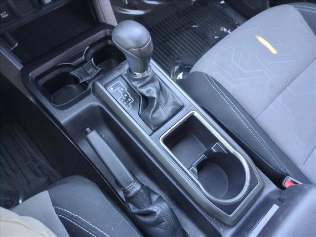 Used 2022 Toyota Tacoma TRD Off-Road AWD/4WD image 12